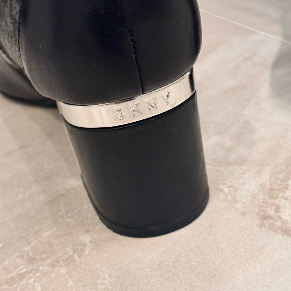 DKNY KNEE HIGH BOOTS - Picture 6 of 13